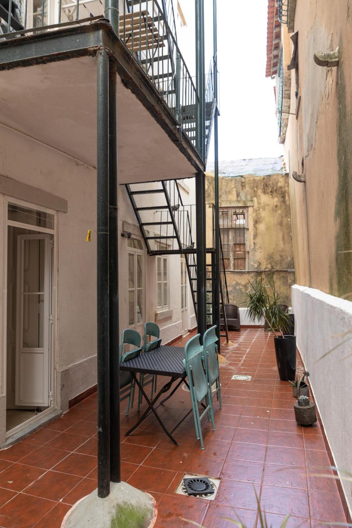 Garden Apartment Lisbon Exterior photo